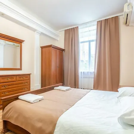 шикарная видовая 2-комнатная в центре киева Apartment *